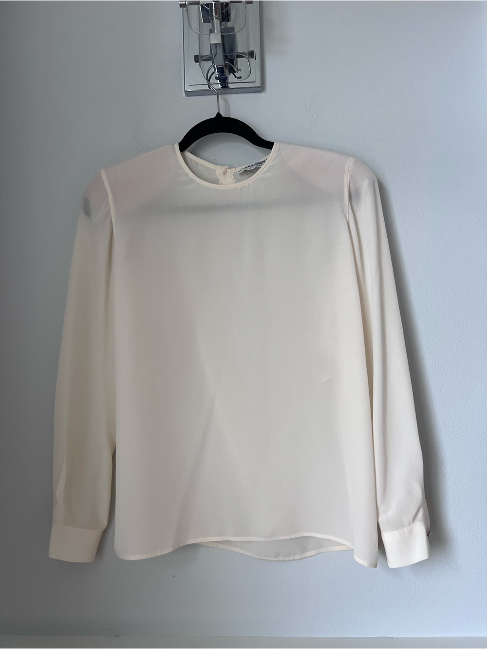 Giorgio Armani Cream Long-Sleeve Crewneck silk Blouse